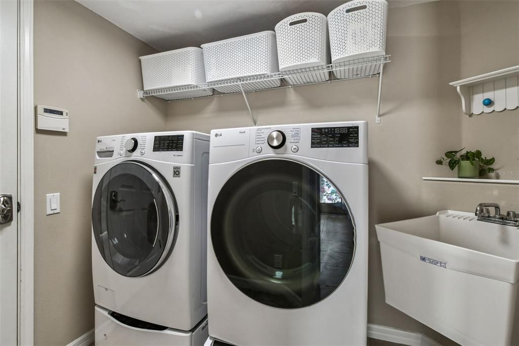 待售: $850,000 (5 贝兹, 3 浴室, 3509 平方英尺)