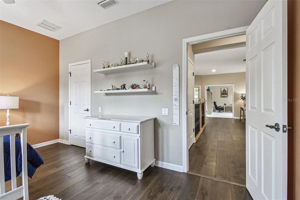 待售: $850,000 (5 贝兹, 3 浴室, 3509 平方英尺)