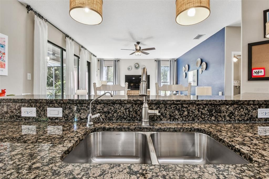 待售: $850,000 (5 贝兹, 3 浴室, 3509 平方英尺)