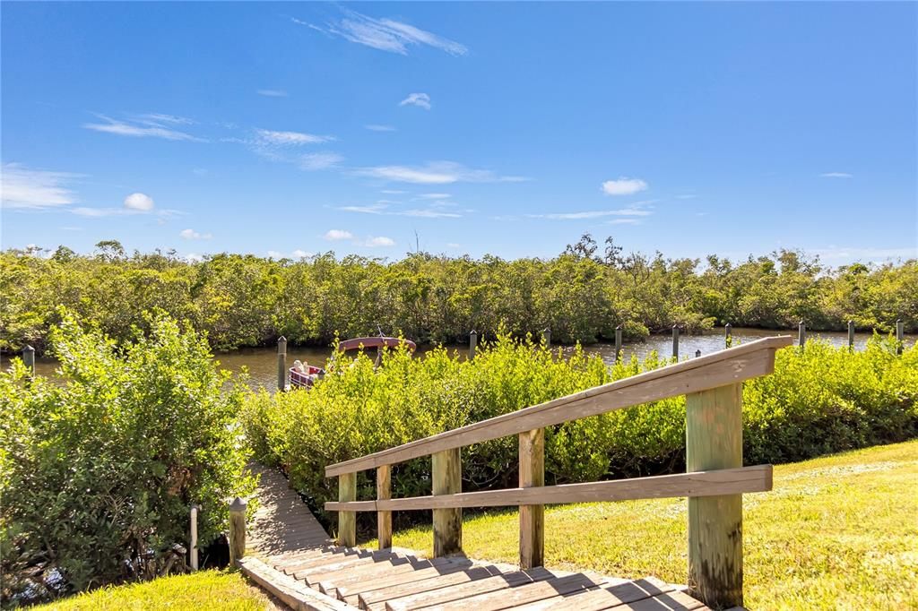 На продажу: $459,000 (2 спален, 2 ванн, 1761 Квадратных фут)