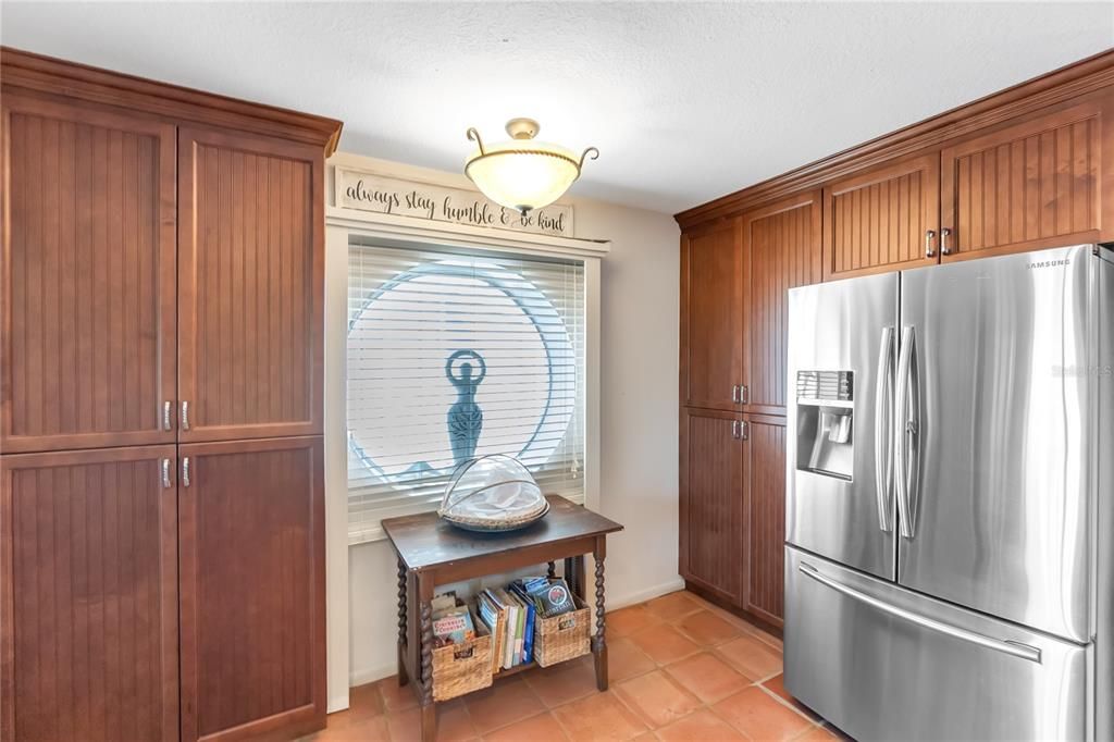 На продажу: $459,000 (2 спален, 2 ванн, 1761 Квадратных фут)