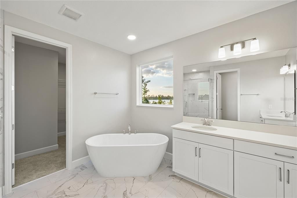 待售: $1,475,000 (6 贝兹, 4 浴室, 4676 平方英尺)