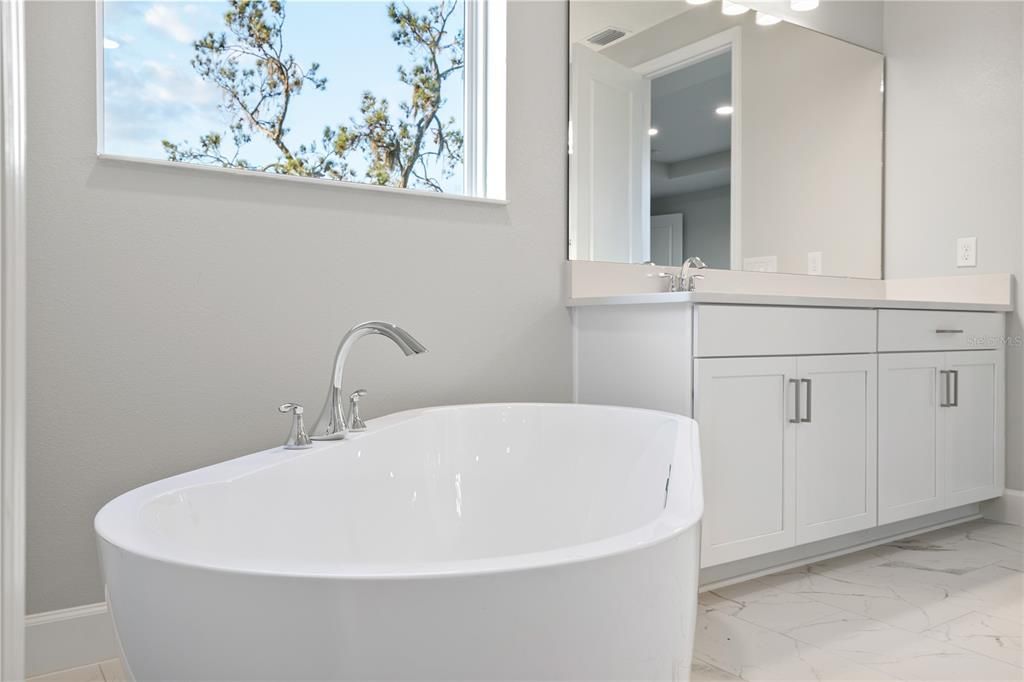 待售: $1,475,000 (6 贝兹, 4 浴室, 4676 平方英尺)