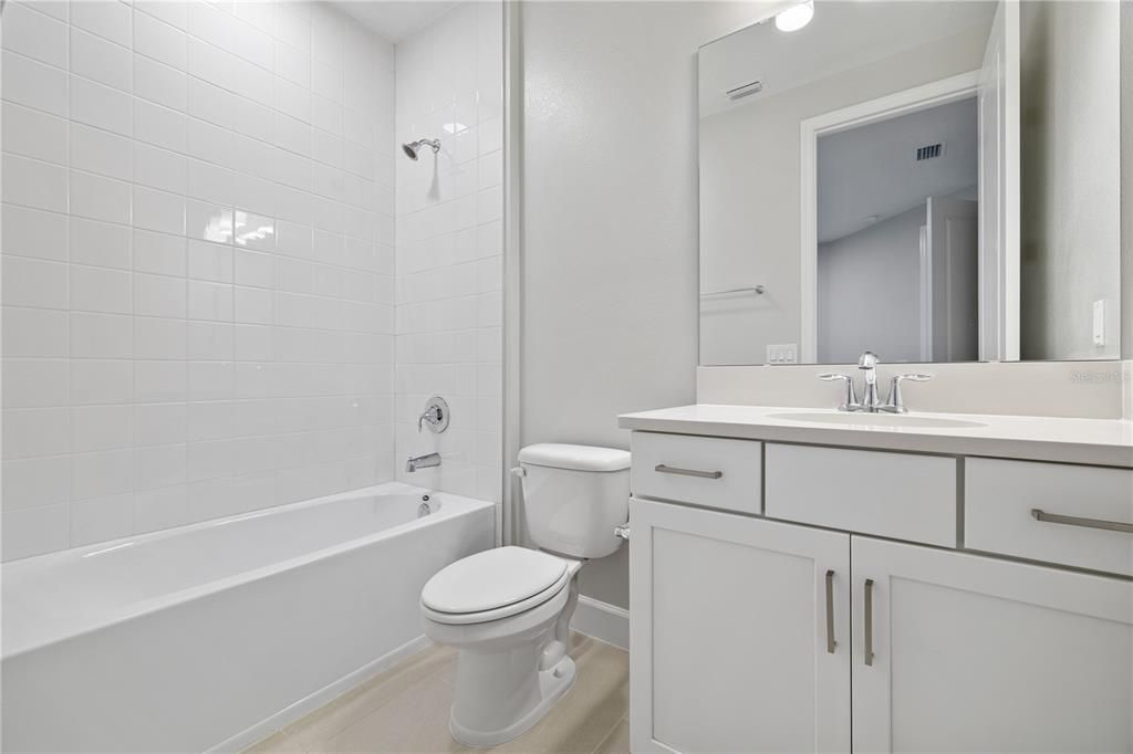 待售: $1,475,000 (6 贝兹, 4 浴室, 4676 平方英尺)