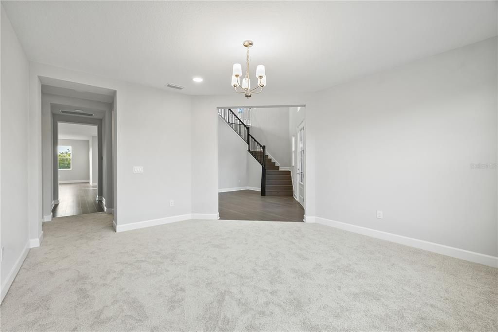 待售: $1,475,000 (6 贝兹, 4 浴室, 4676 平方英尺)