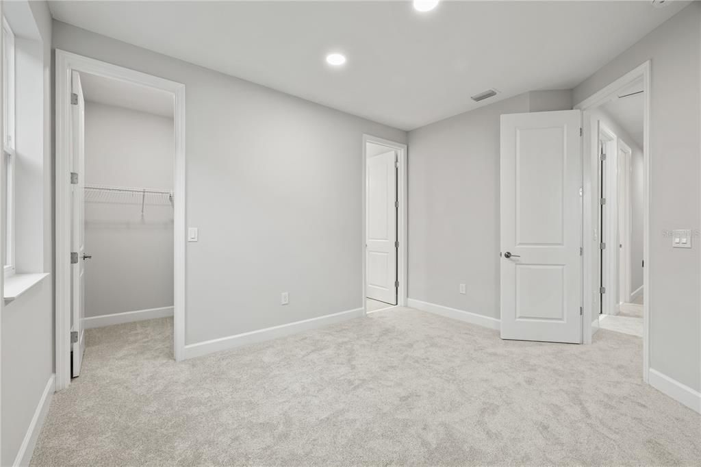 待售: $1,475,000 (6 贝兹, 4 浴室, 4676 平方英尺)