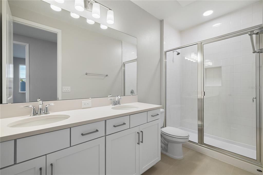 待售: $1,475,000 (6 贝兹, 4 浴室, 4676 平方英尺)