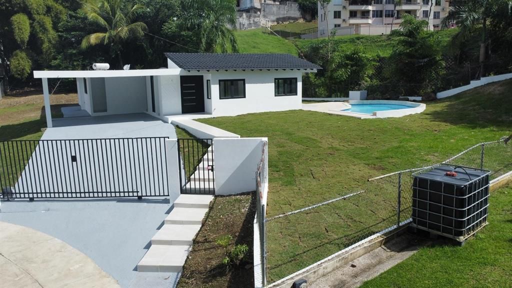 Vendido Recientemente: $642,000 (4 camas, 2 baños, 1905 Pies cuadrados)