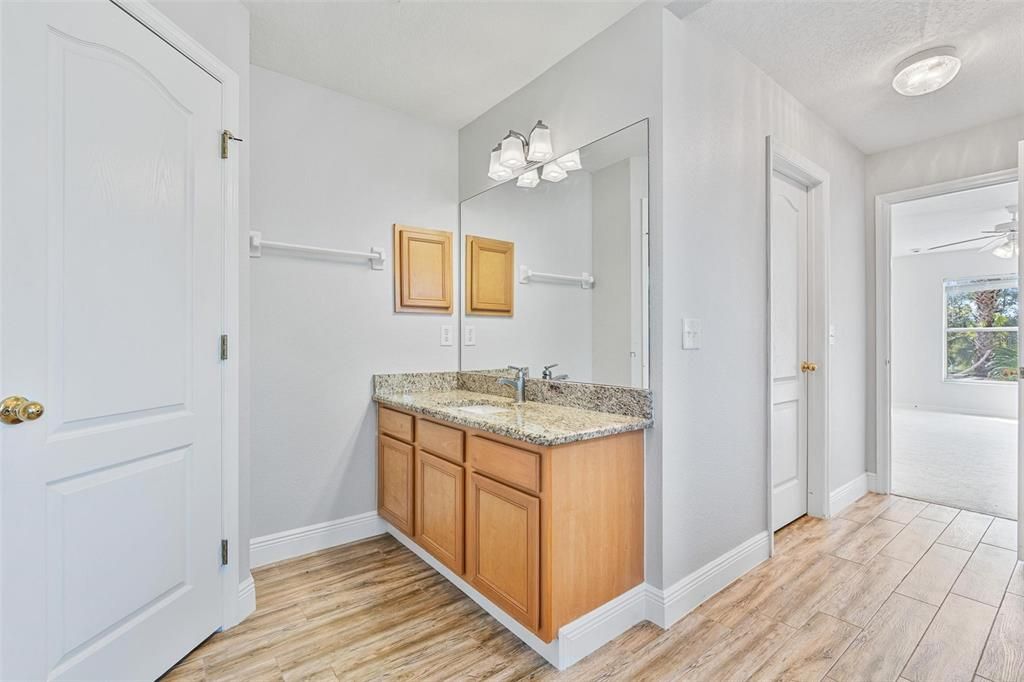 Active With Contract: $499,999 (4 beds, 3 baths, 2545 Square Feet)