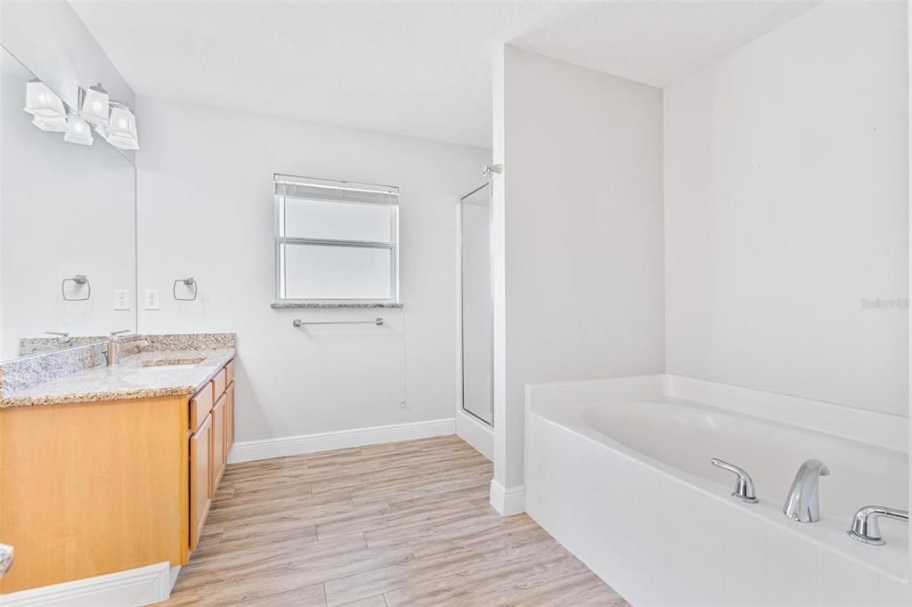 Active With Contract: $499,999 (4 beds, 3 baths, 2545 Square Feet)