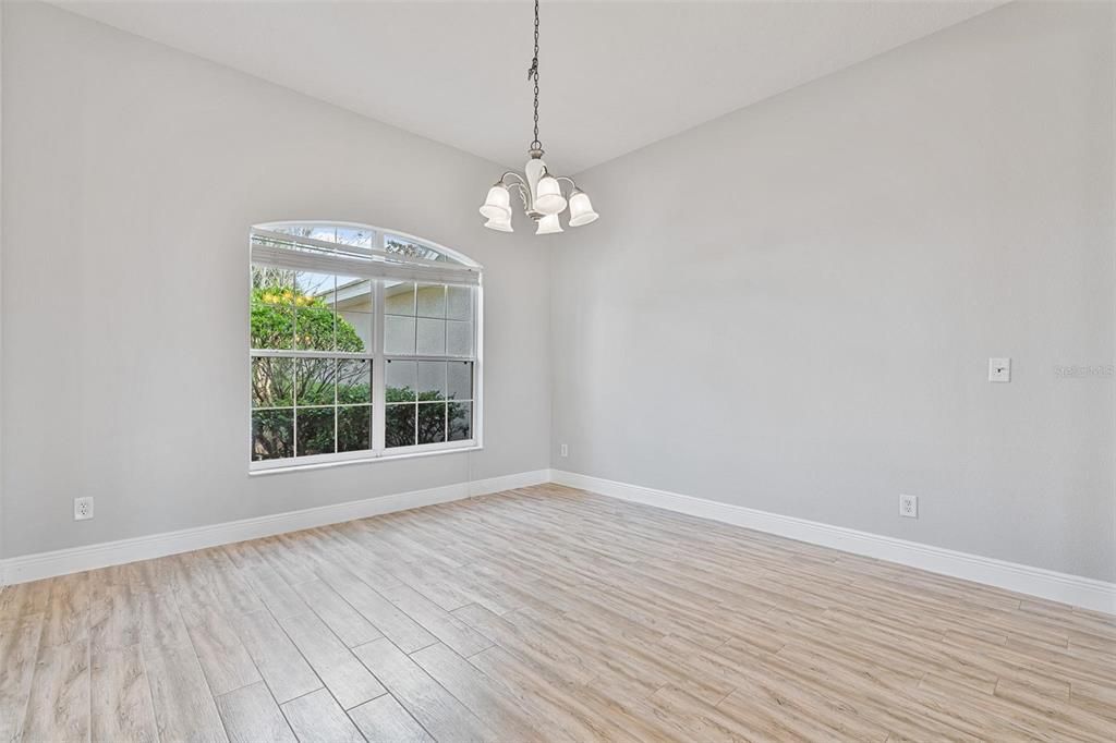 Active With Contract: $499,999 (4 beds, 3 baths, 2545 Square Feet)