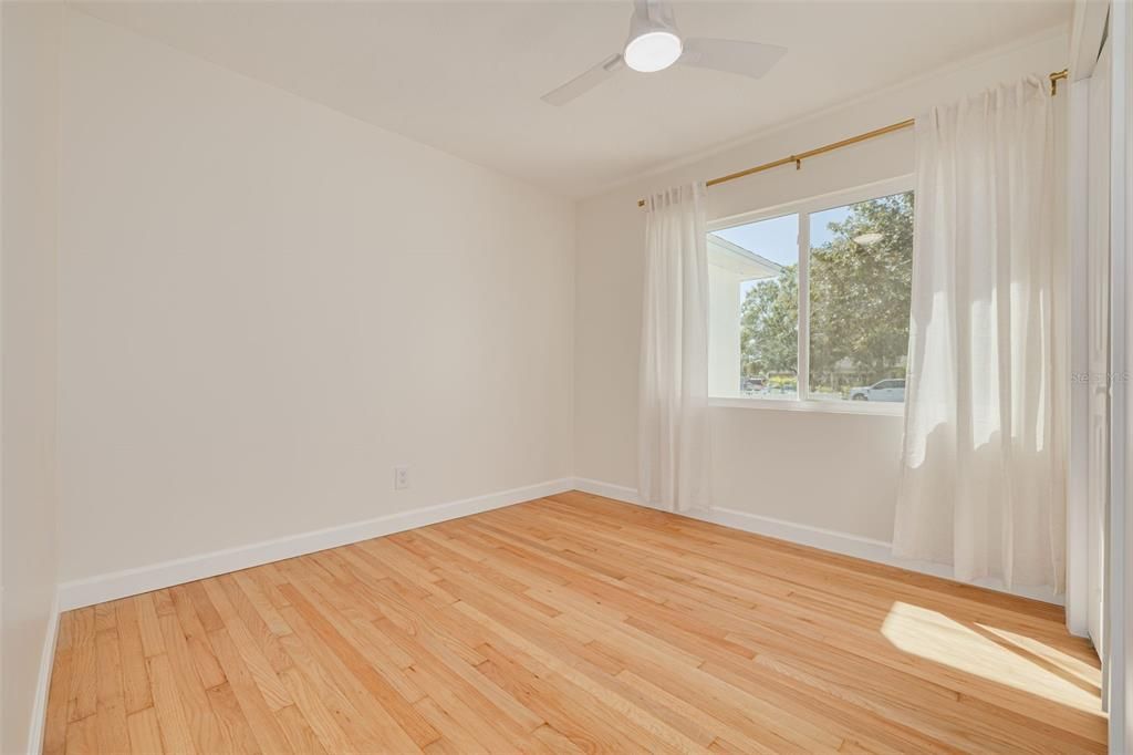 合同活跃: $515,000 (3 贝兹, 2 浴室, 1046 平方英尺)