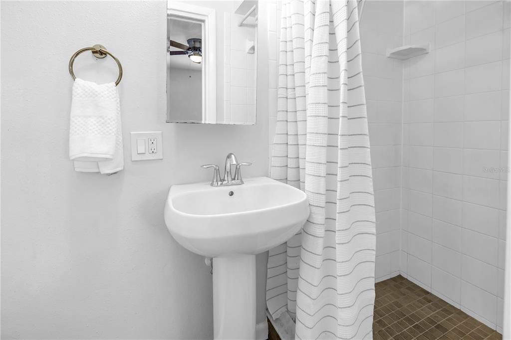 En Venta: $375,000 (3 camas, 2 baños, 1545 Pies cuadrados)