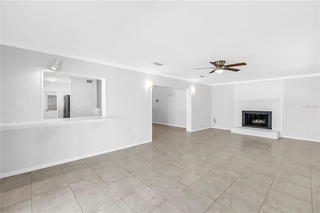 En Venta: $375,000 (3 camas, 2 baños, 1545 Pies cuadrados)