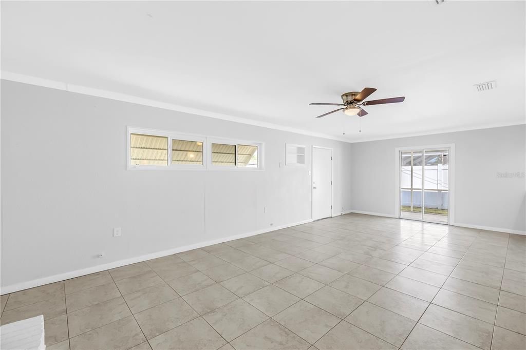 En Venta: $375,000 (3 camas, 2 baños, 1545 Pies cuadrados)