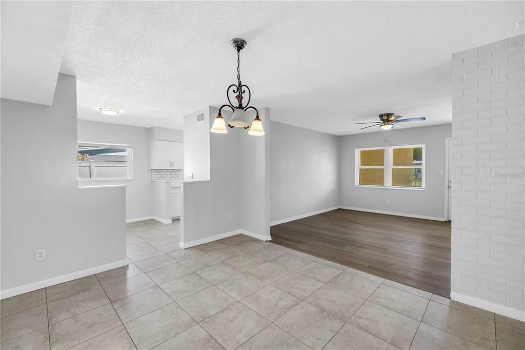 En Venta: $375,000 (3 camas, 2 baños, 1545 Pies cuadrados)