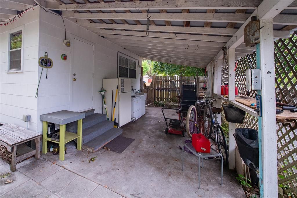 En Venta: $400,000 (0.23 acres)