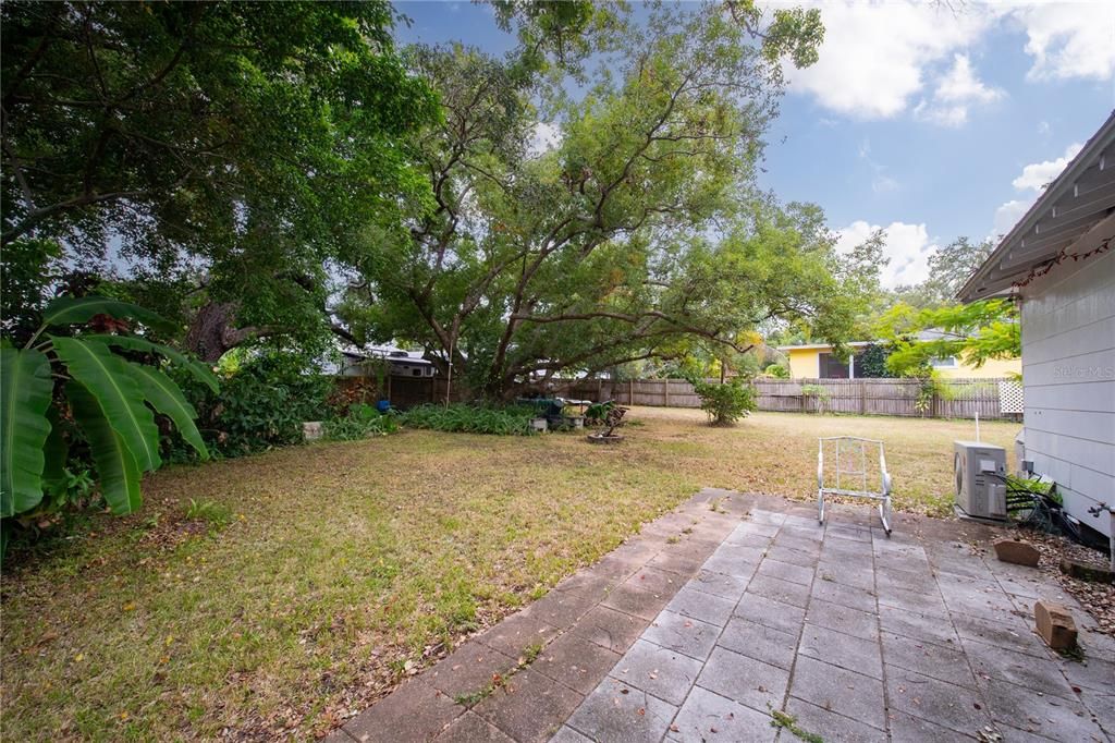 En Venta: $400,000 (0.23 acres)