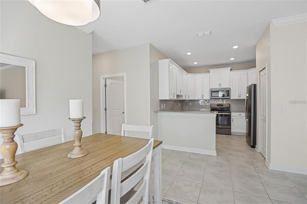 For Sale: $219,900 (2 beds, 2 baths, 1521 Square Feet)