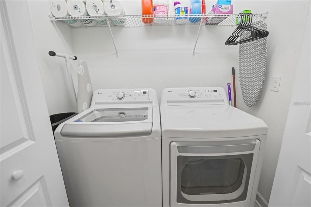 For Sale: $219,900 (2 beds, 2 baths, 1521 Square Feet)