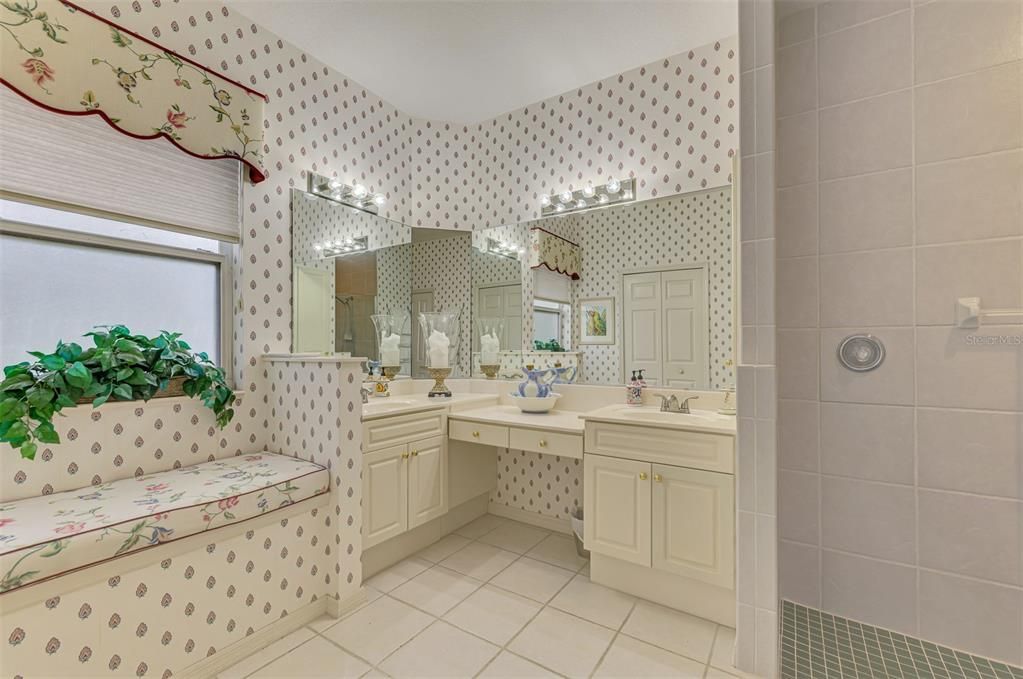 Active With Contract: $479,500 (3 beds, 2 baths, 1750 Square Feet)