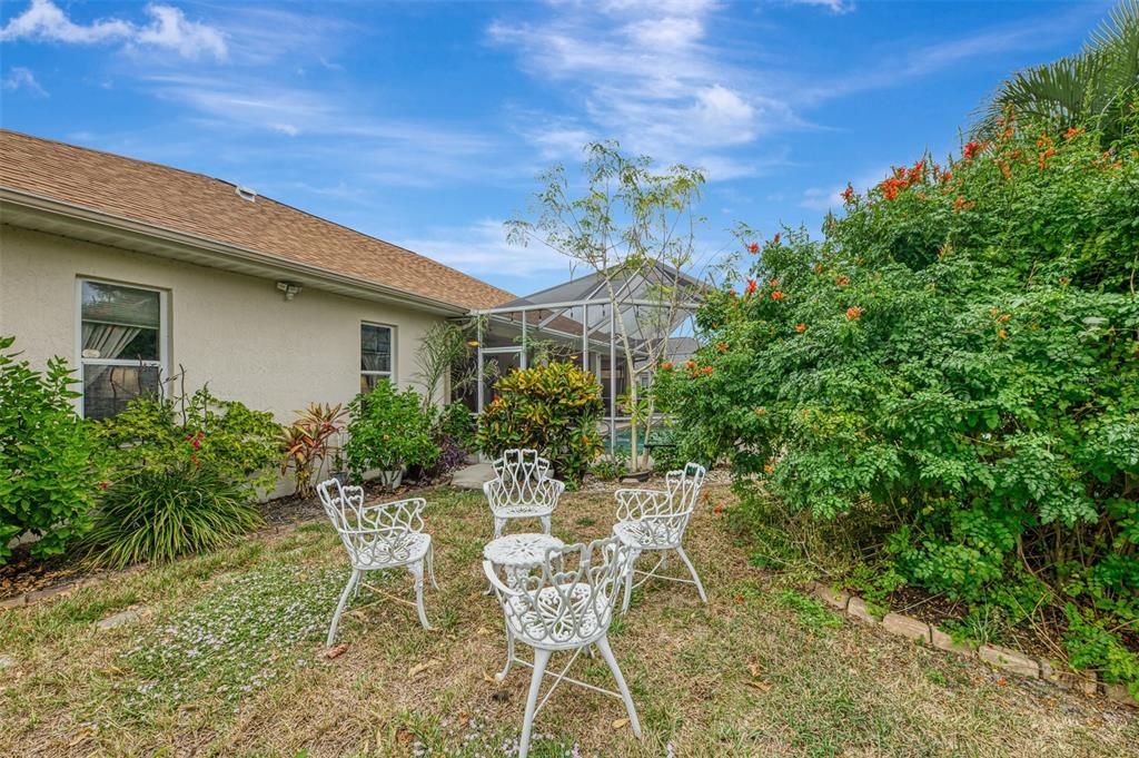 Active With Contract: $479,500 (3 beds, 2 baths, 1750 Square Feet)