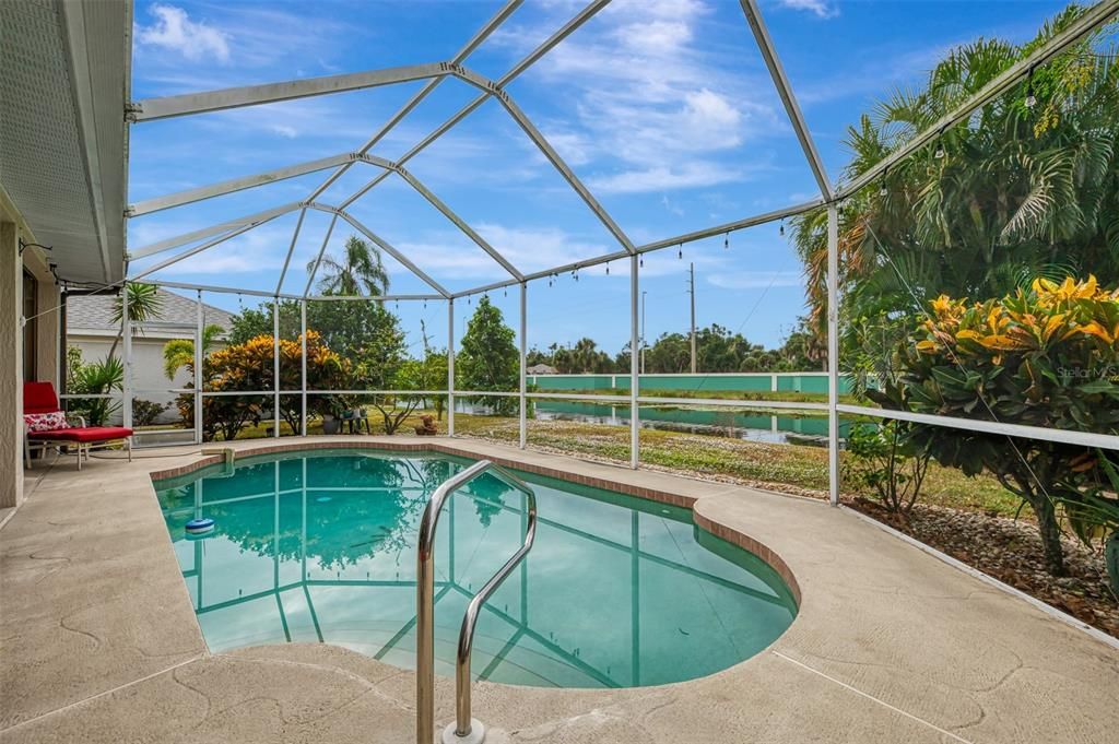 Active With Contract: $479,500 (3 beds, 2 baths, 1750 Square Feet)