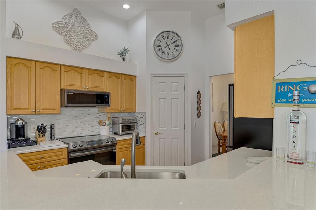 Active With Contract: $479,500 (3 beds, 2 baths, 1750 Square Feet)