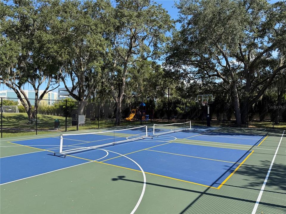 For Sale: $1,399,000 (5 beds, 4 baths, 4377 Square Feet)