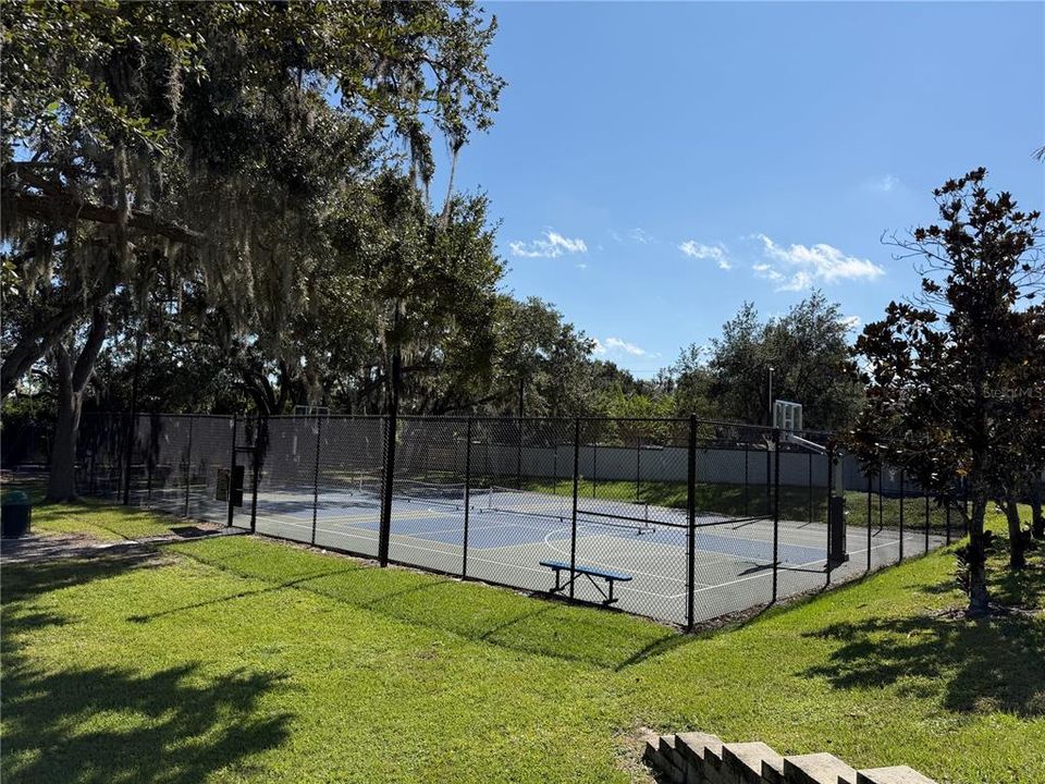 For Sale: $1,399,000 (5 beds, 4 baths, 4377 Square Feet)