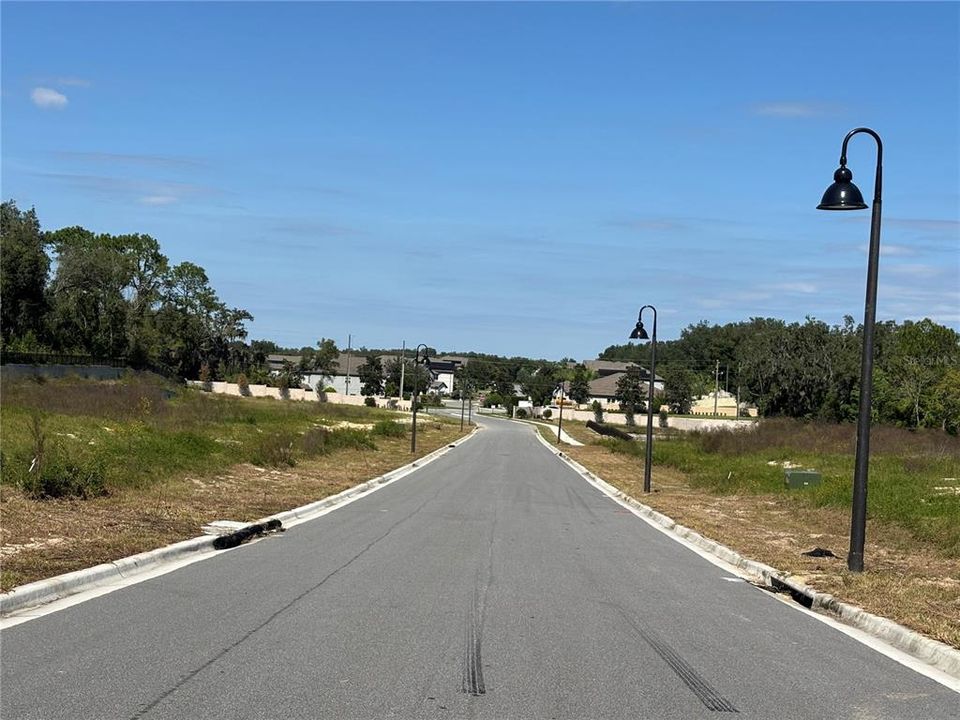 待售: $400,000 (0.31 acres)