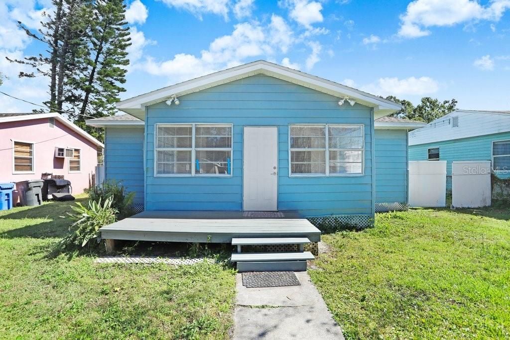 На продажу: $279,000 (3 спален, 1 ванн, 1100 Квадратных фут)