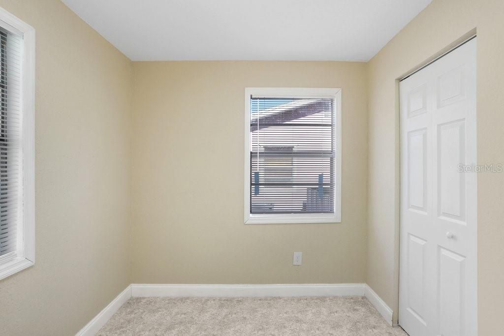 На продажу: $279,000 (3 спален, 1 ванн, 1100 Квадратных фут)