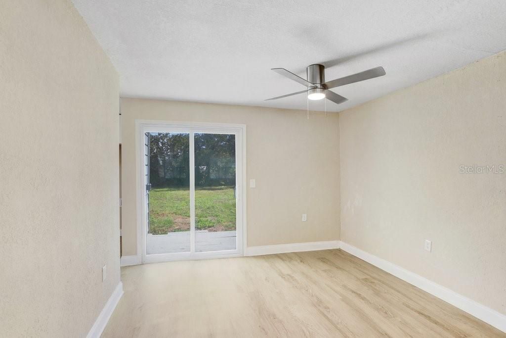 На продажу: $279,000 (3 спален, 1 ванн, 1100 Квадратных фут)