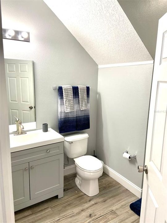 For Rent: $1,900 (3 beds, 3 baths, 1187 Square Feet)