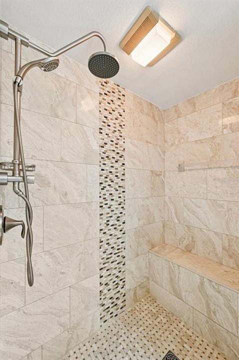 Под контрактом: $497,500 (3 спален, 2 ванн, 2328 Квадратных фут)