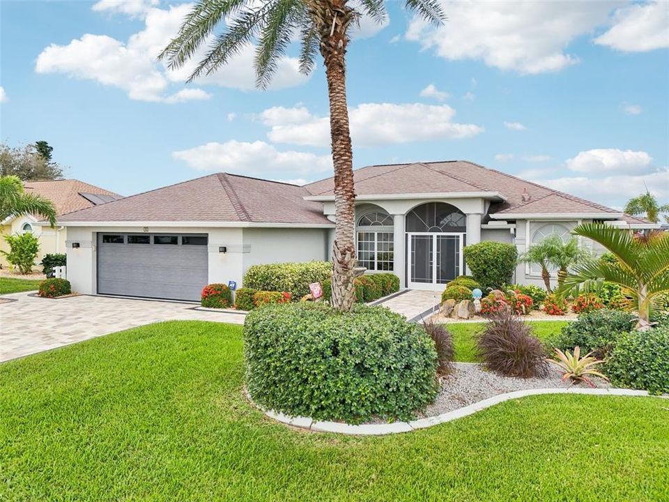 Под контрактом: $497,500 (3 спален, 2 ванн, 2328 Квадратных фут)