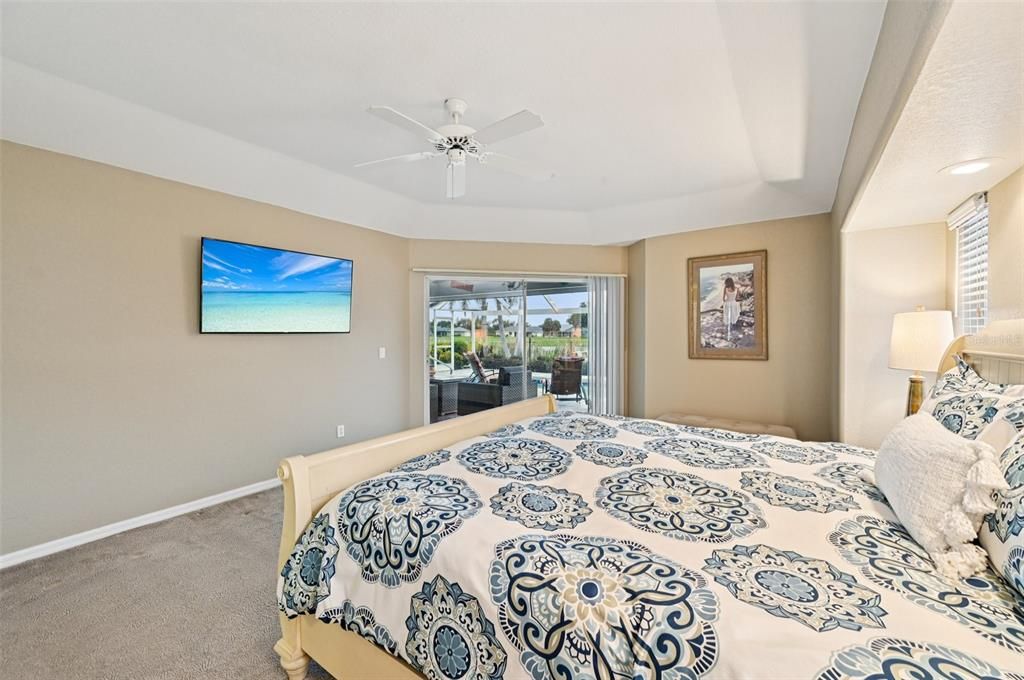 Под контрактом: $497,500 (3 спален, 2 ванн, 2328 Квадратных фут)