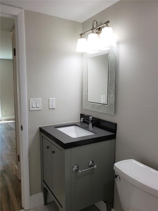 For Sale: $239,900 (1 beds, 1 baths, 728 Square Feet)