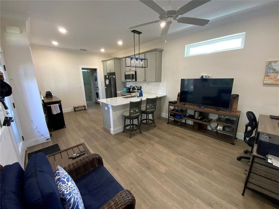 En Venta: $192,500 (2 camas, 2 baños, 772 Pies cuadrados)