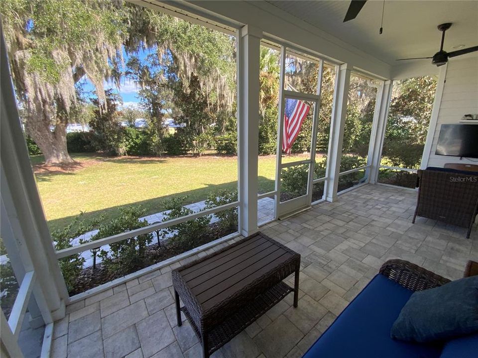 En Venta: $192,500 (2 camas, 2 baños, 772 Pies cuadrados)