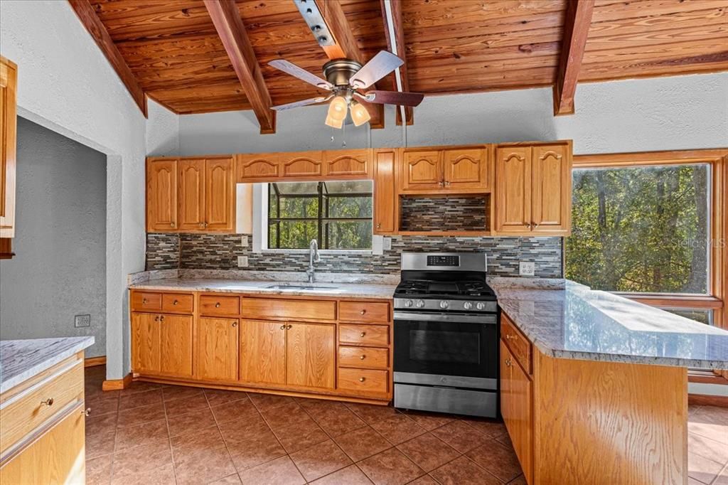 For Sale: $384,999 (3 beds, 2 baths, 1741 Square Feet)