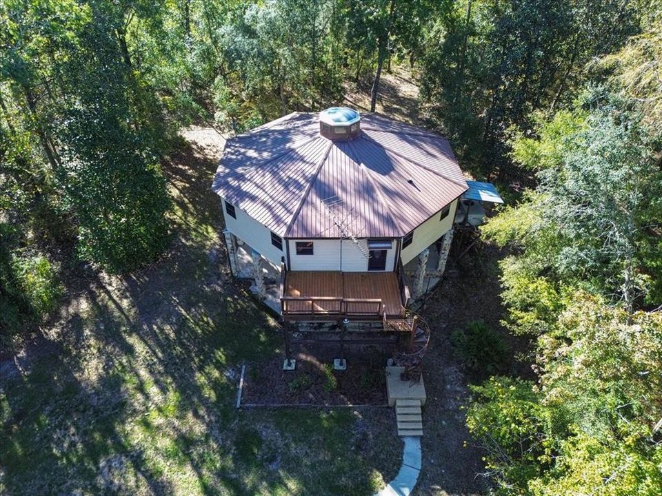 For Sale: $384,999 (3 beds, 2 baths, 1741 Square Feet)