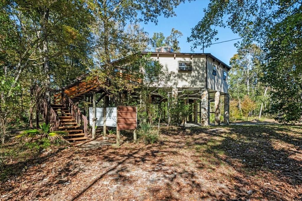 For Sale: $384,999 (3 beds, 2 baths, 1741 Square Feet)