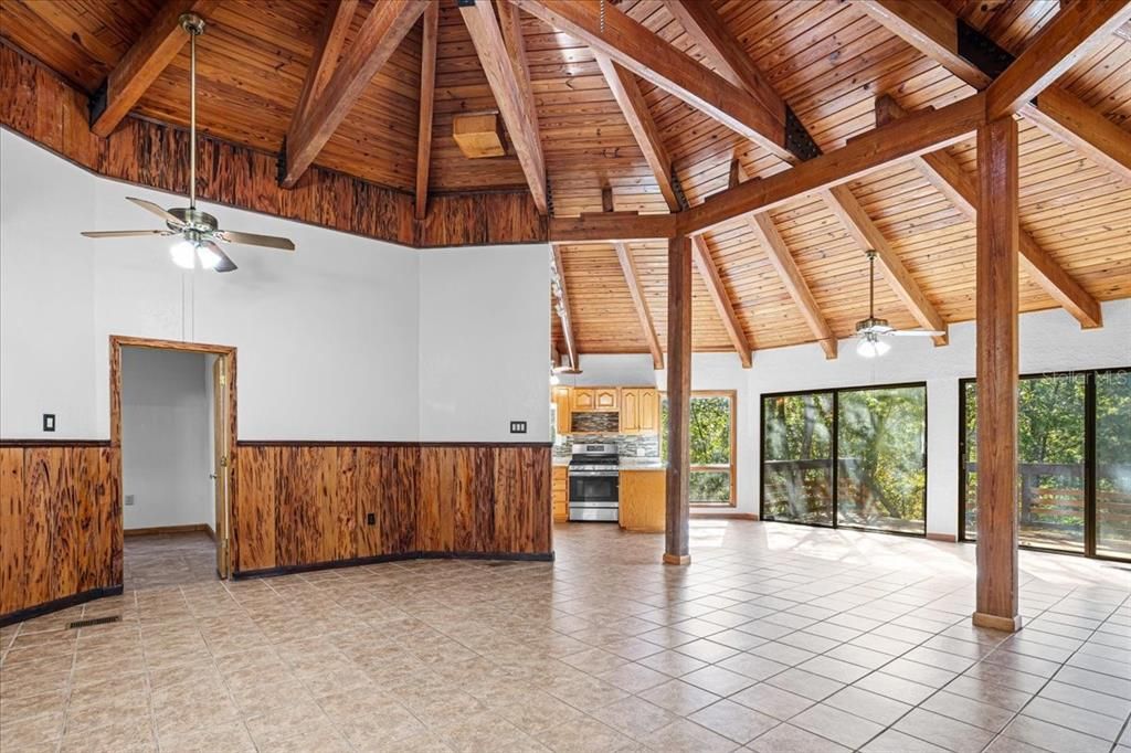 For Sale: $384,999 (3 beds, 2 baths, 1741 Square Feet)