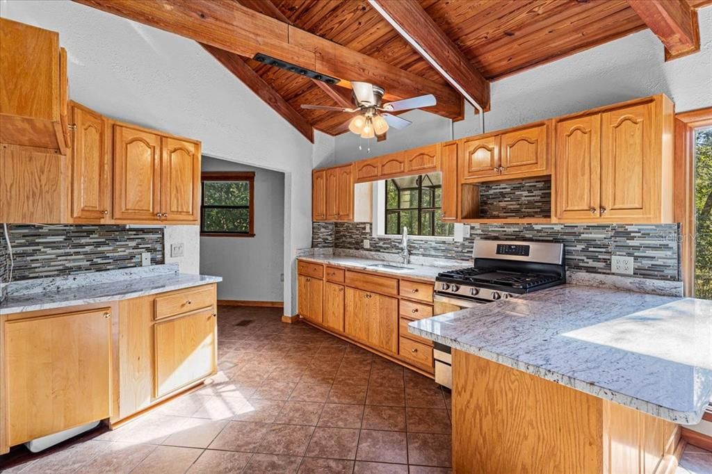 For Sale: $384,999 (3 beds, 2 baths, 1741 Square Feet)