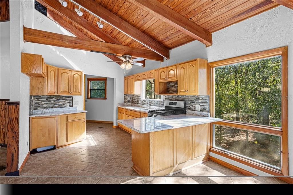 For Sale: $384,999 (3 beds, 2 baths, 1741 Square Feet)