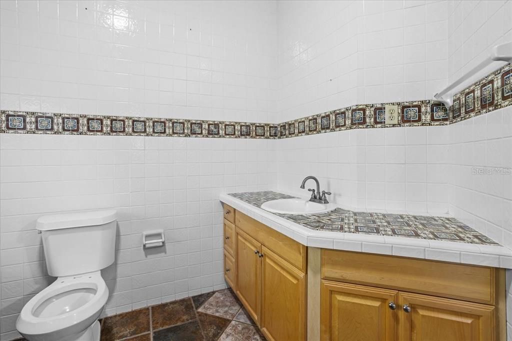 For Sale: $384,999 (3 beds, 2 baths, 1741 Square Feet)