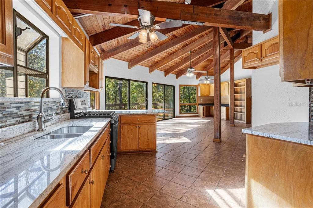 For Sale: $384,999 (3 beds, 2 baths, 1741 Square Feet)