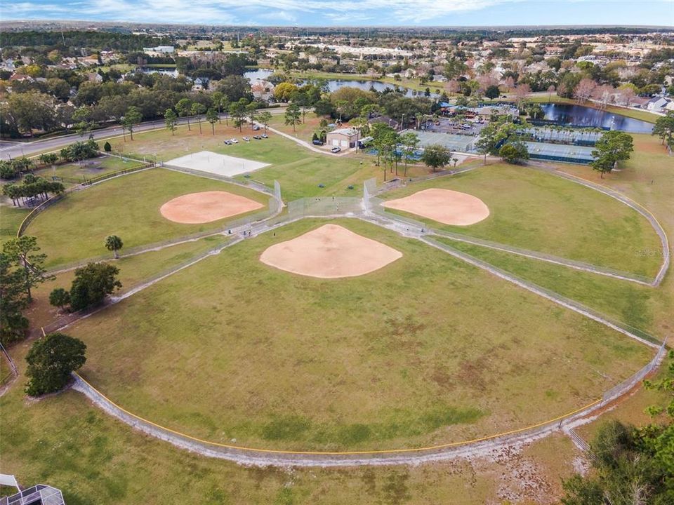 На продажу: $649,900 (4 спален, 3 ванн, 2793 Квадратных фут)